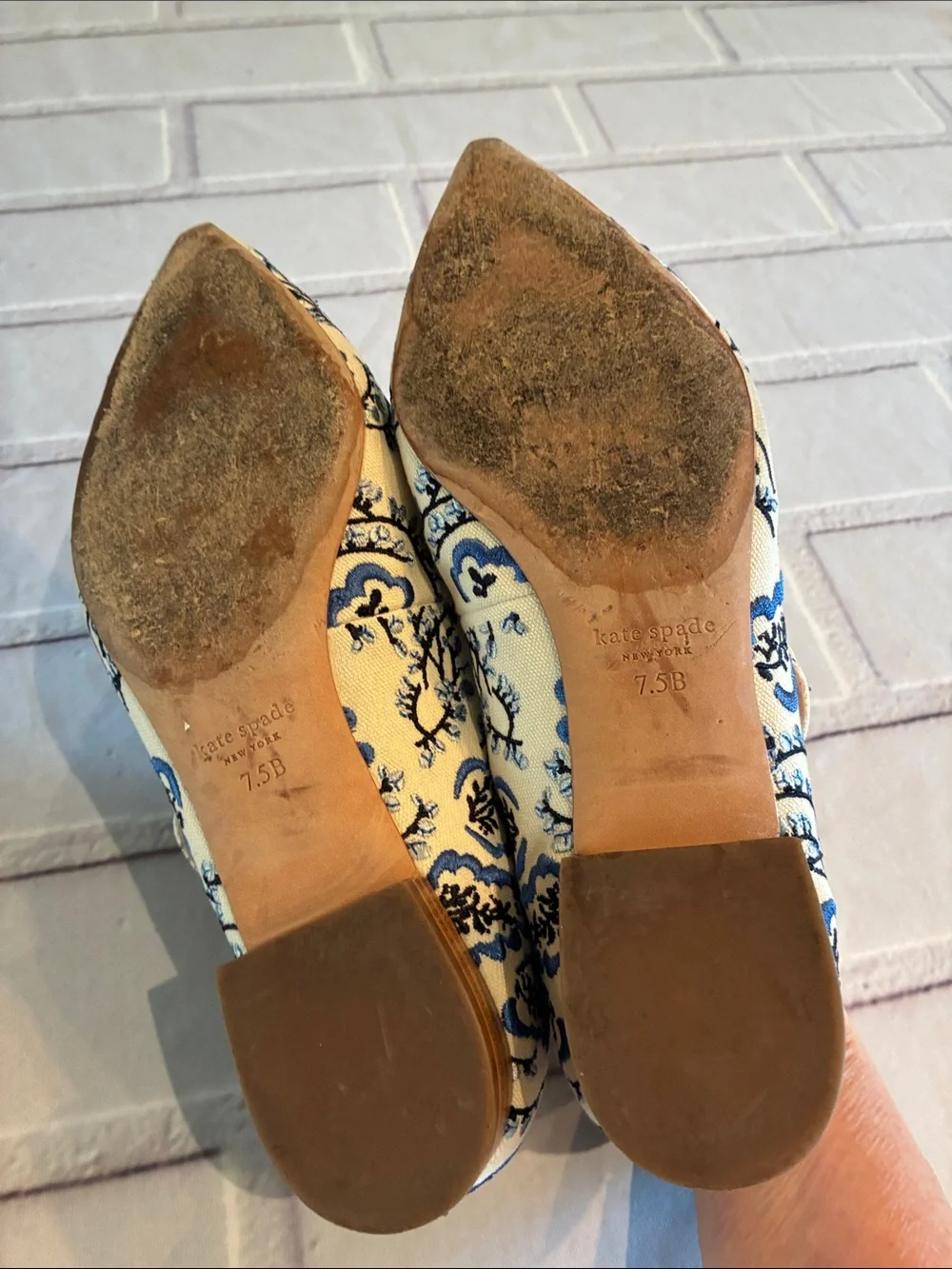 🎉NEW LISTING!🎉kate spade Cream and Blue Floral Mary Jane Flats
